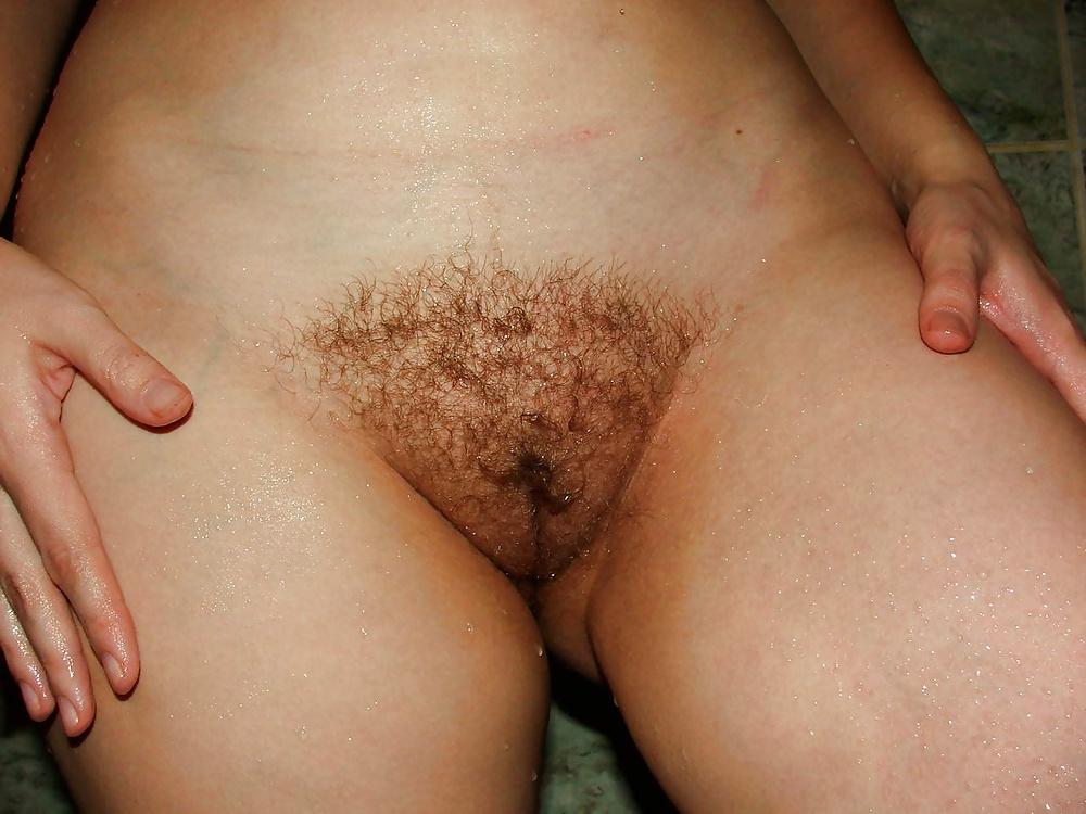15P Russian girl shaving pussy