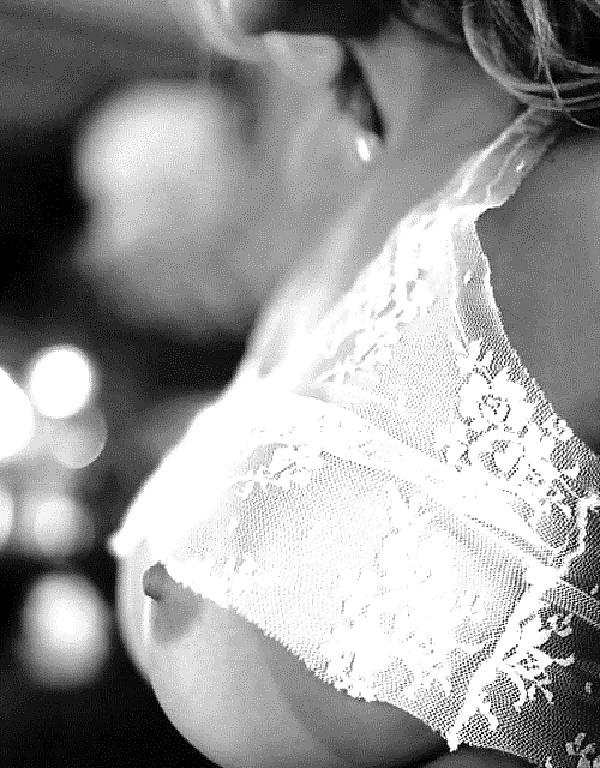 10P Black and White Erotica 14