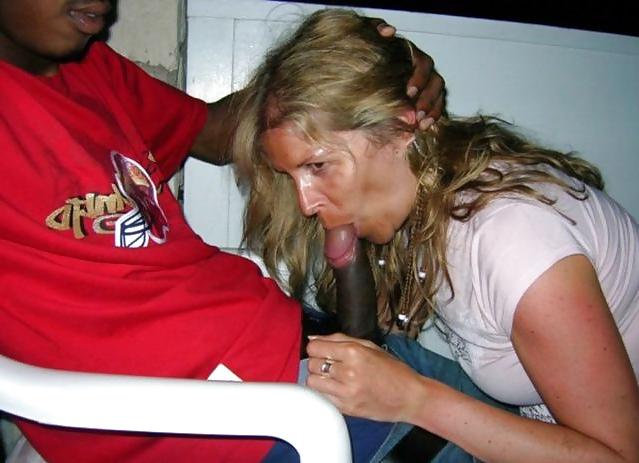25P Sucking Black Cock