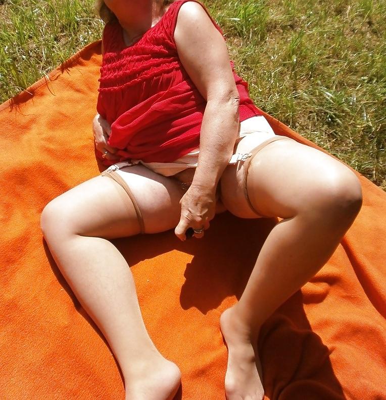 25P Superbe mamy