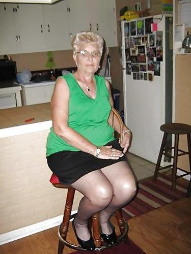 25P Superbe mamy