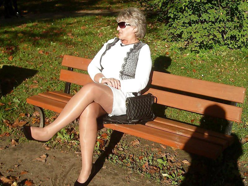 25P Granny Slut