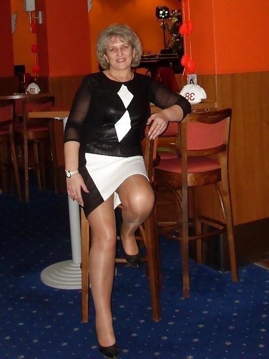 25P Granny Slut