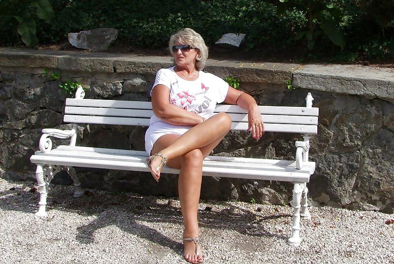 25P Granny Slut