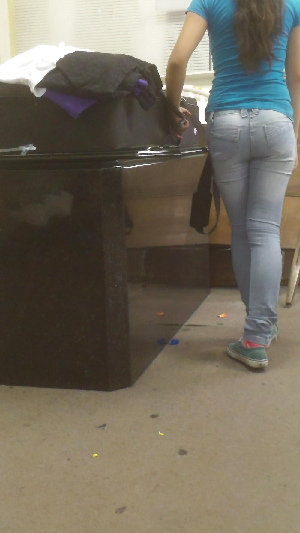 25P Fine teen ass & butt in tight jeans