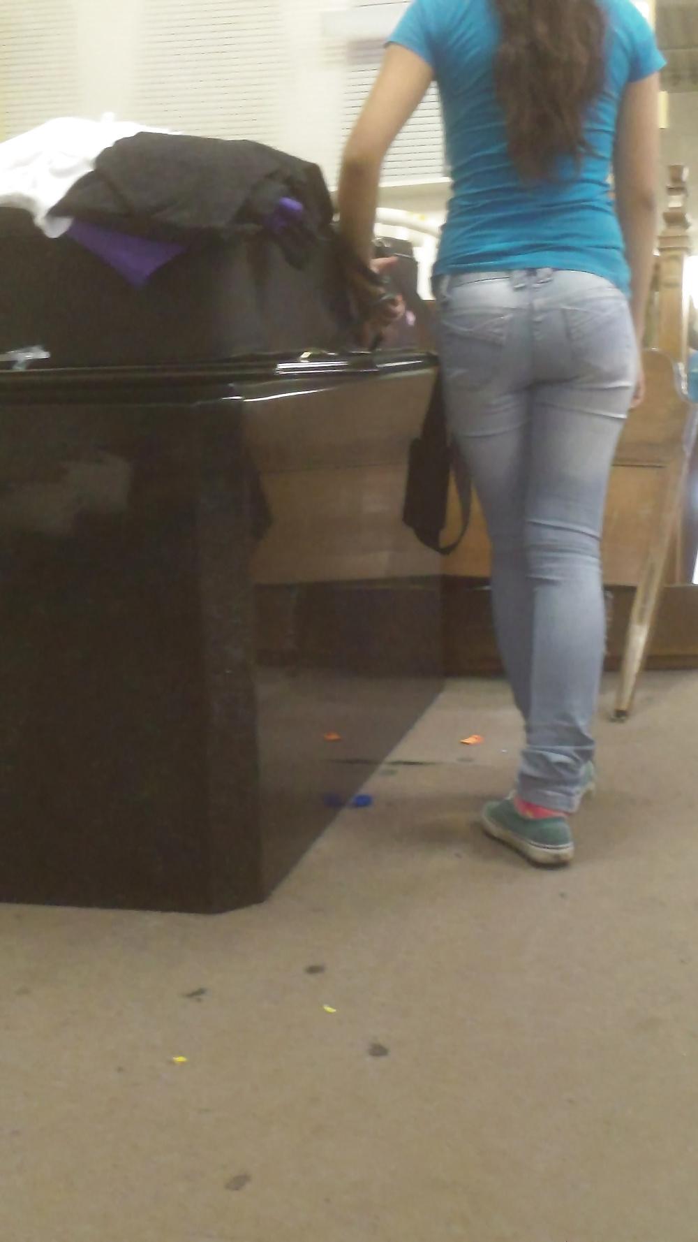 25P Fine teen ass & butt in tight jeans
