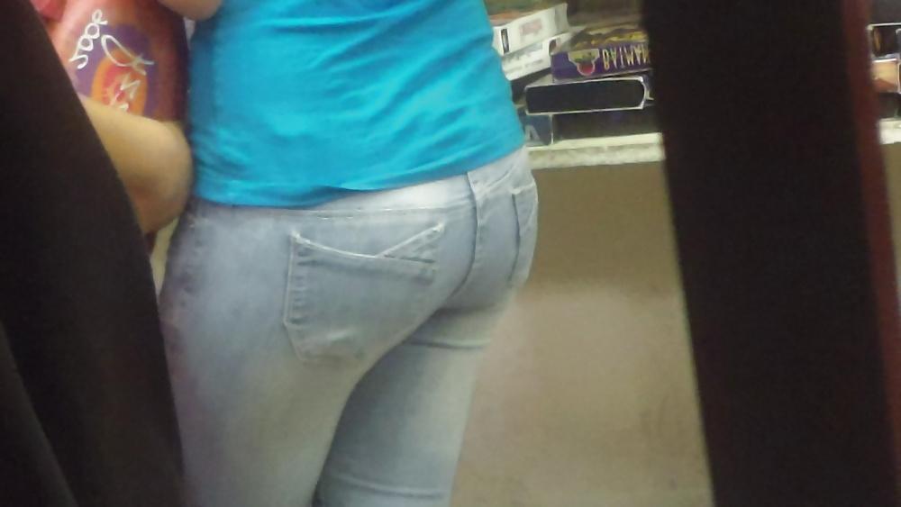 25P Fine teen ass & butt in tight jeans