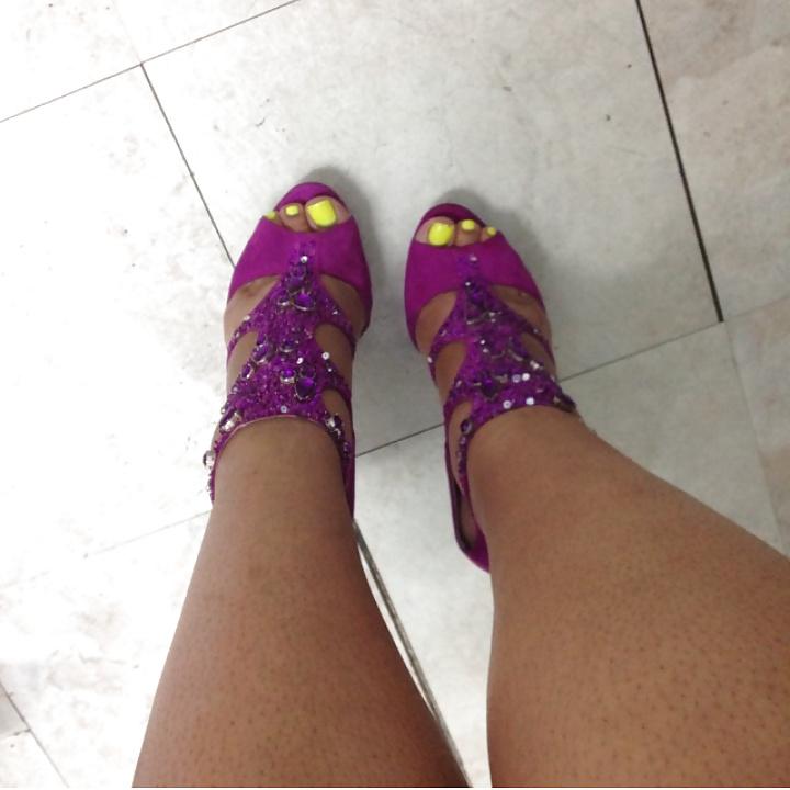 25P Beautiful BBW Feet