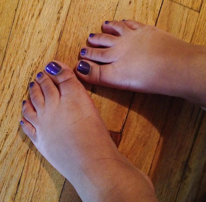 25P Beautiful BBW Feet
