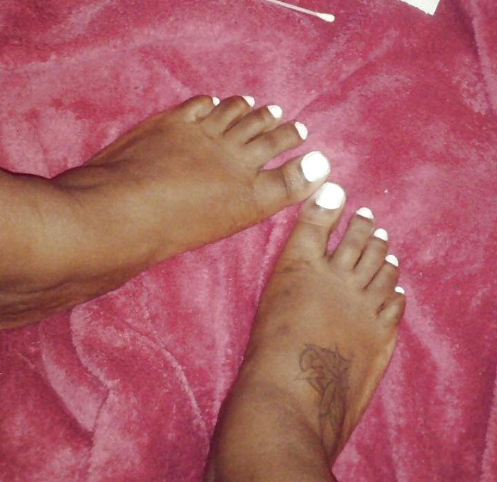 25P Beautiful BBW Feet