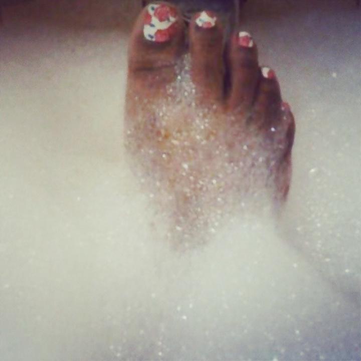 25P Beautiful BBW Feet