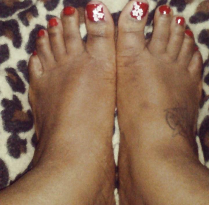 25P Beautiful BBW Feet