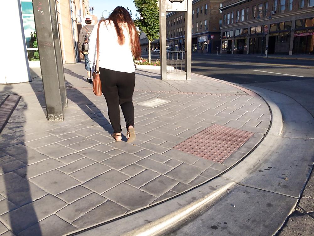 6P 18 year old, candid, big butt in black tights