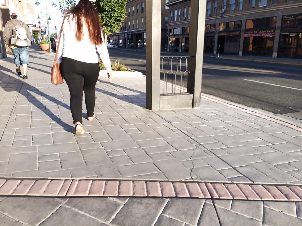 6P 18 year old, candid, big butt in black tights