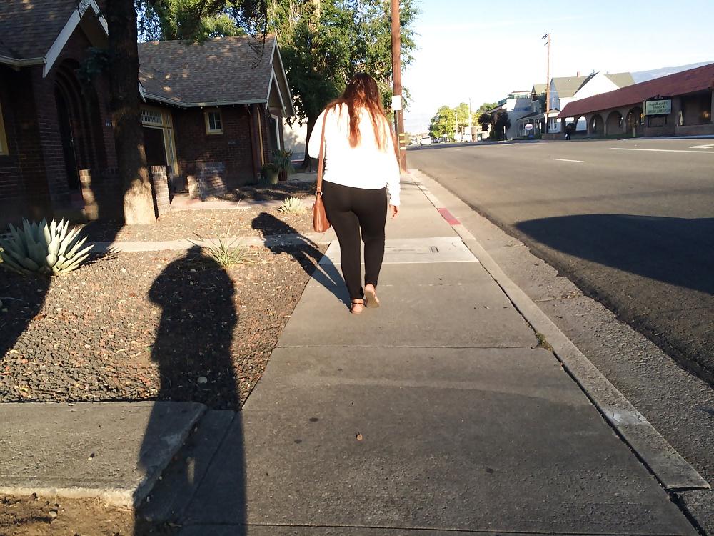 6P 18 year old, candid, big butt in black tights