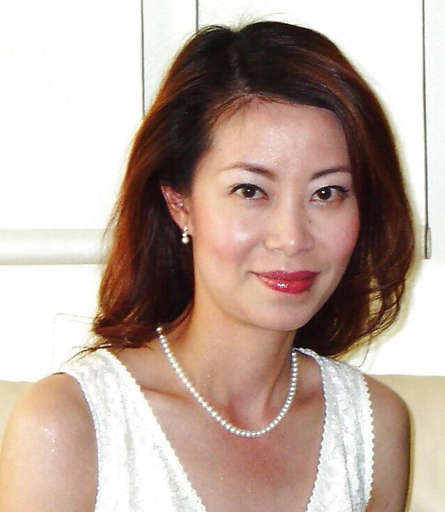 25P Asian Sexy Beauty Clothed