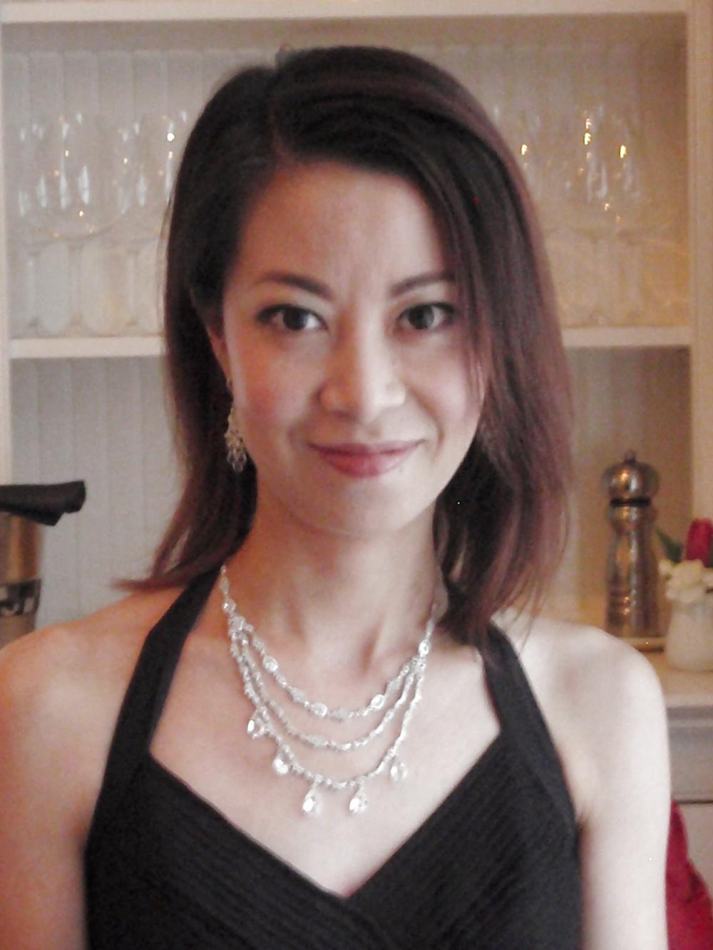 25P Asian Sexy Beauty Clothed