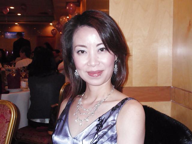 25P Asian Sexy Beauty Clothed