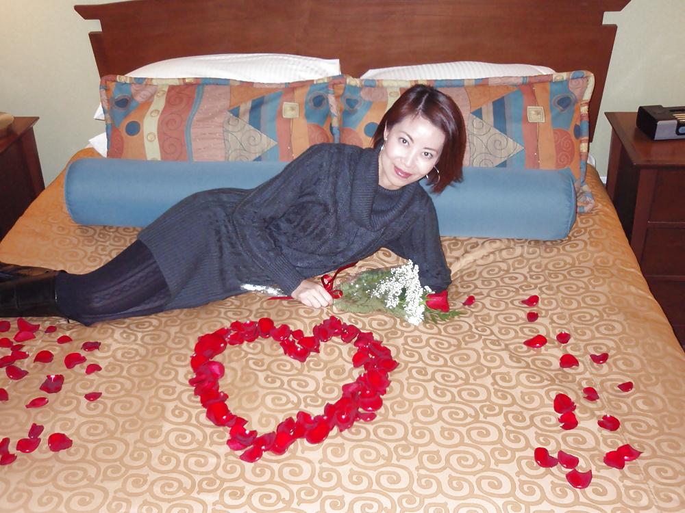 25P Asian Sexy Beauty Clothed