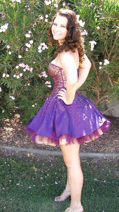 12P Teen Slut H00ters Waitress