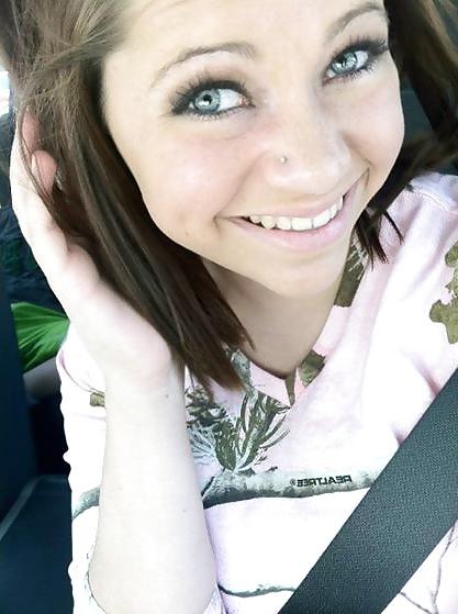 12P Teen Slut H00ters Waitress