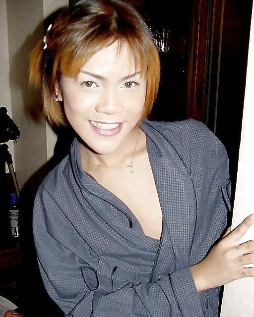 20P Blond Ladyboy Tangmo from Bangkok