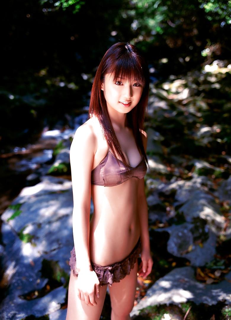 25P Yuko Ogura-Non nude