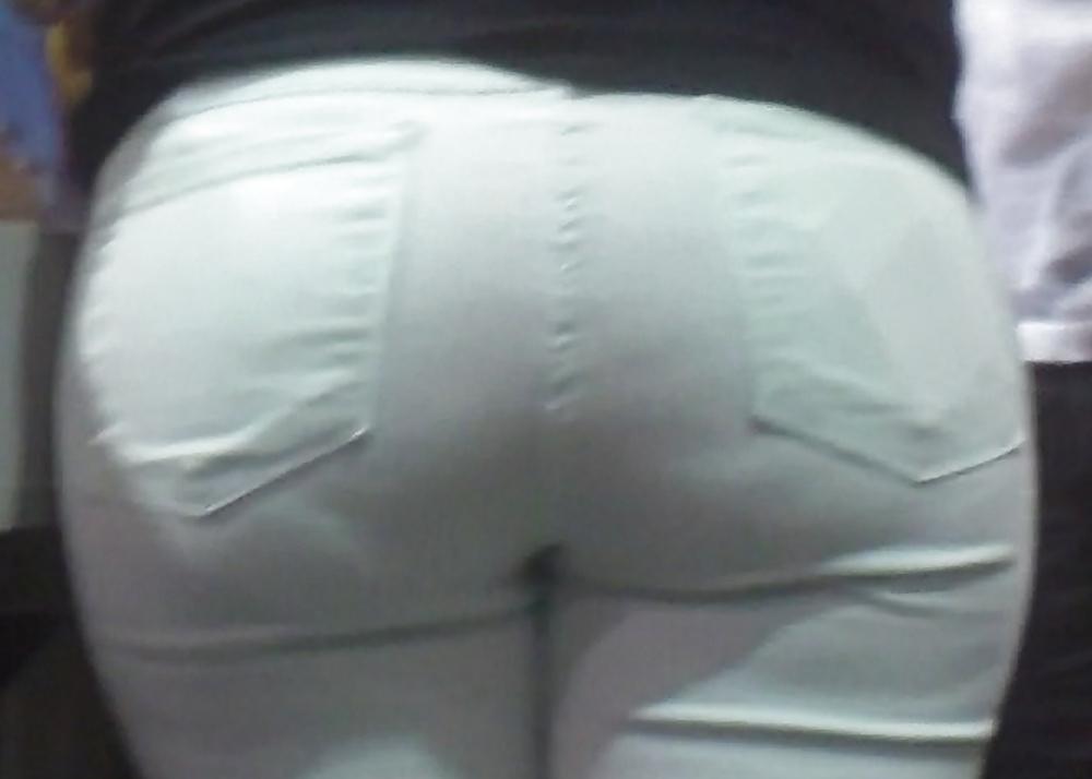 25P Big juicy teen ass & butt in jeans