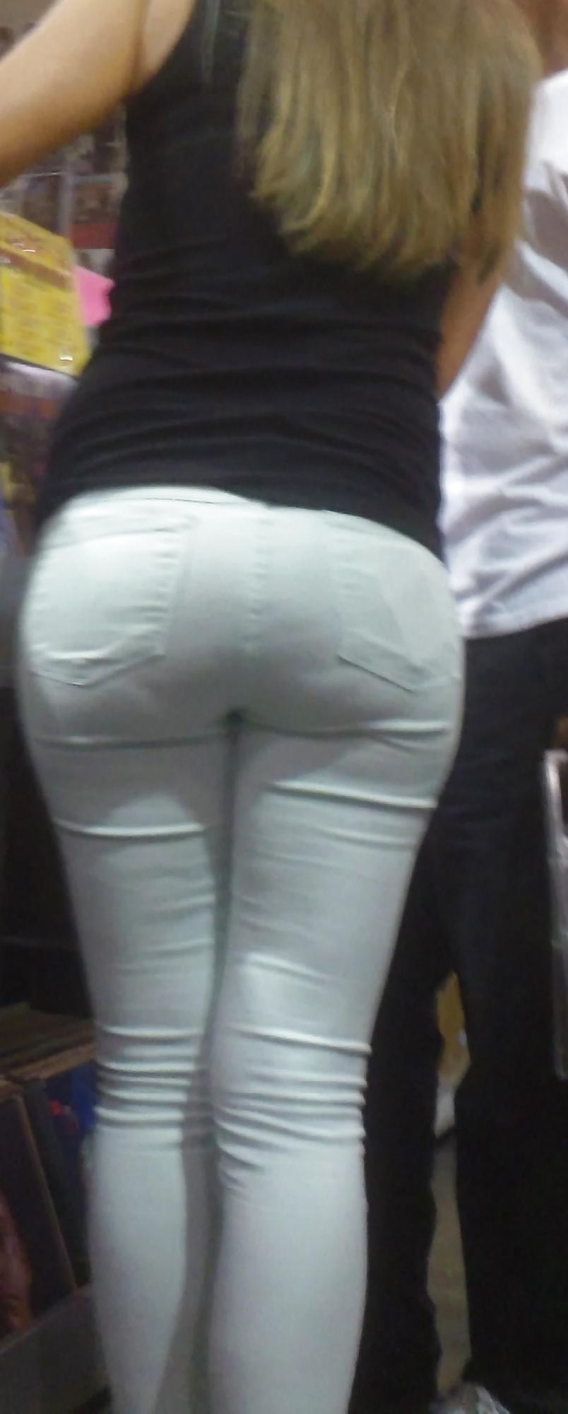 25P Big juicy teen ass & butt in jeans