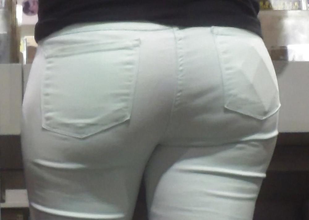 25P Big juicy teen ass & butt in jeans