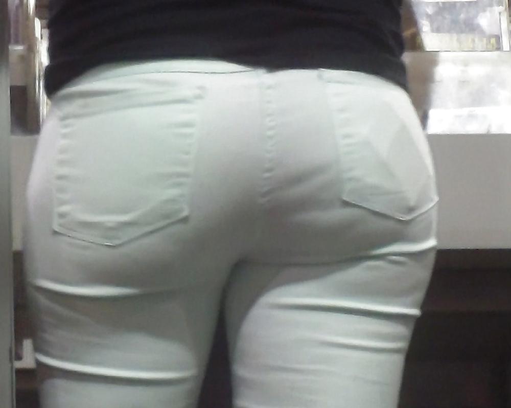 25P Big juicy teen ass & butt in jeans