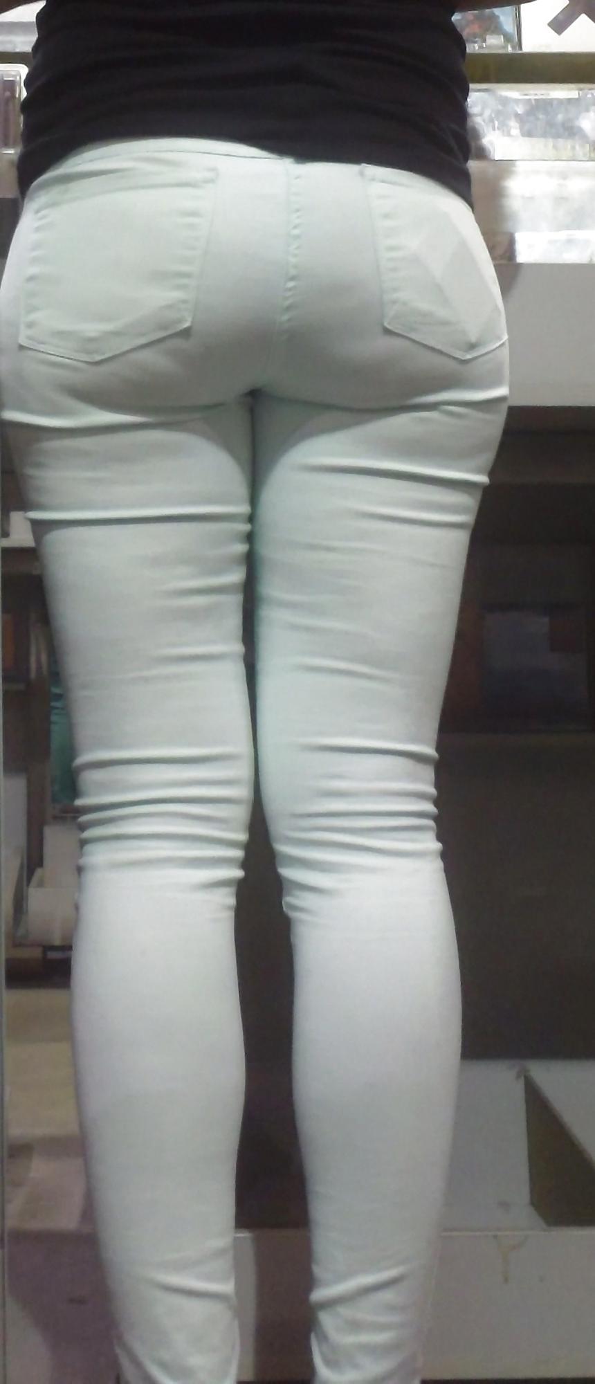 25P Big juicy teen ass & butt in jeans