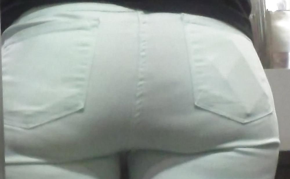 25P Big juicy teen ass & butt in jeans