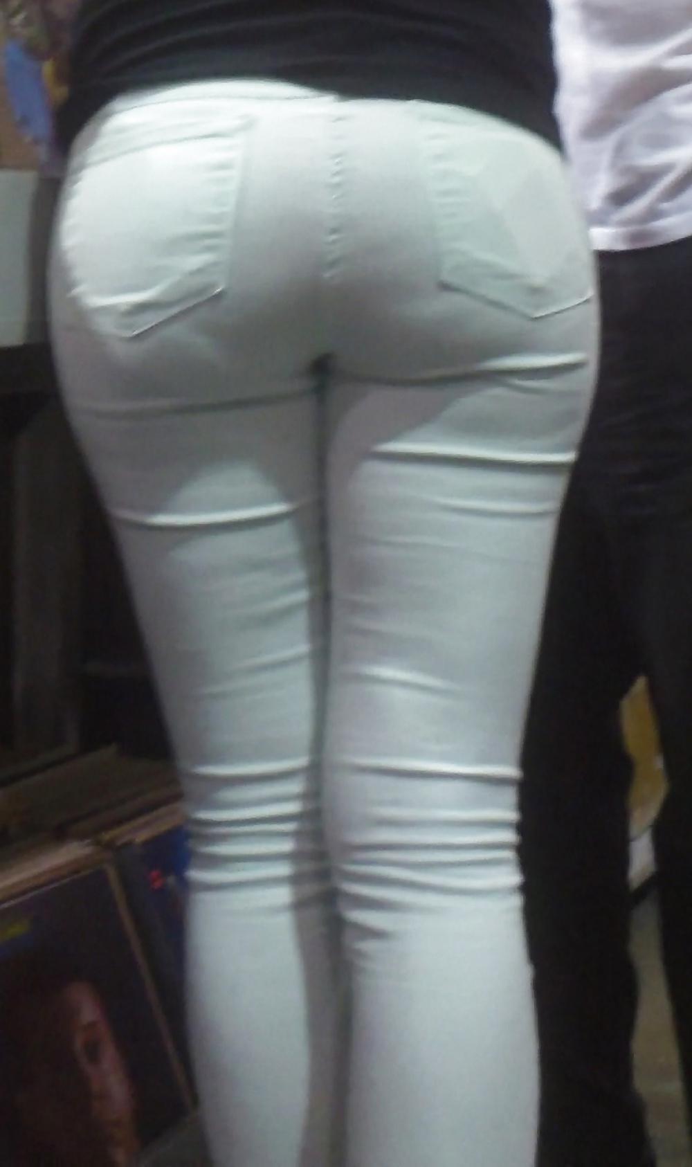 25P Big juicy teen ass & butt in jeans