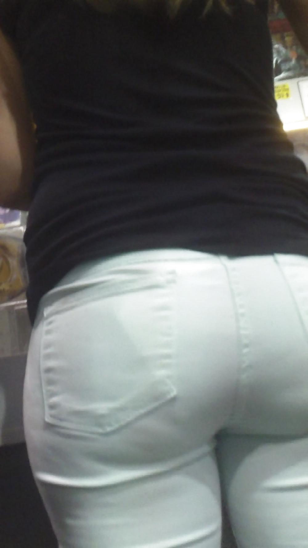 25P Big juicy teen ass & butt in jeans