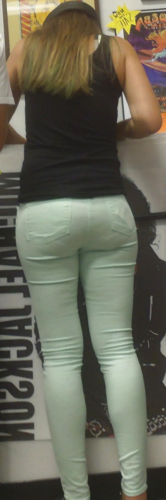 25P Big juicy teen ass & butt in jeans