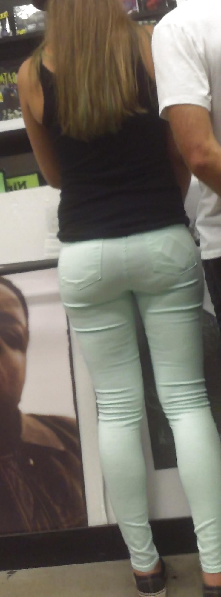25P Big juicy teen ass & butt in jeans
