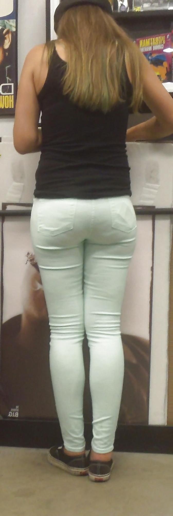 25P Big juicy teen ass & butt in jeans