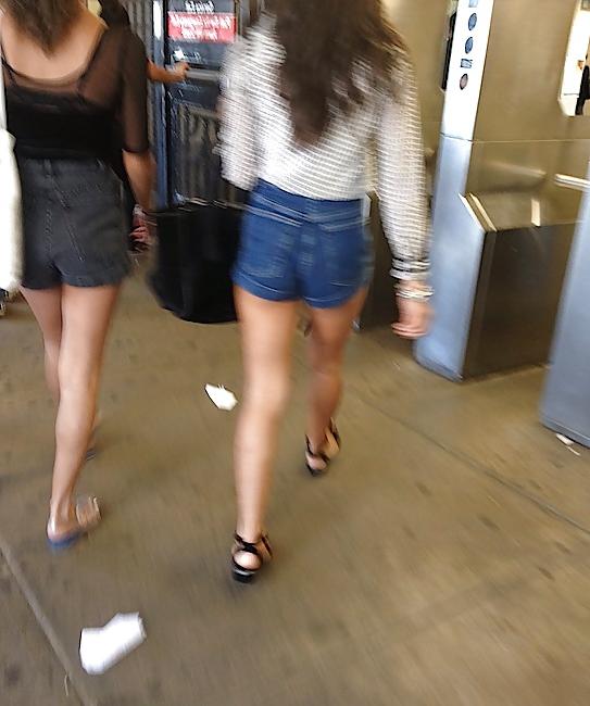 6P NYC Voyeur mix 01