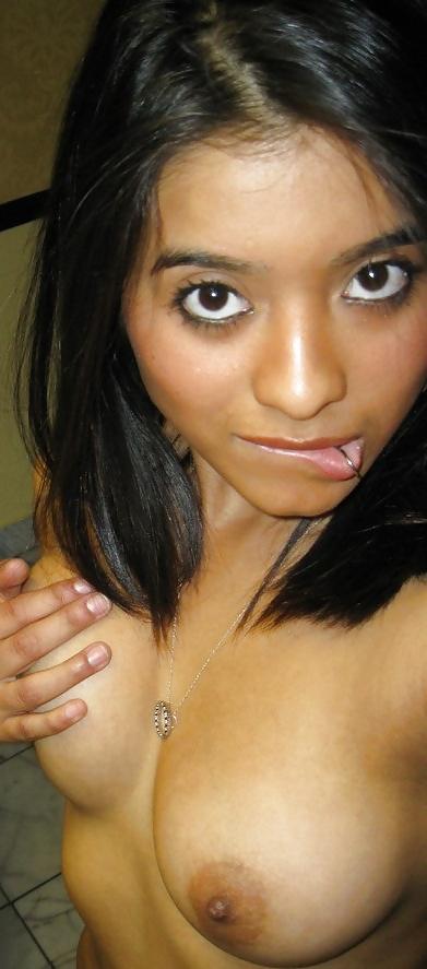25P Sexy Asian Teen Self Shots 5