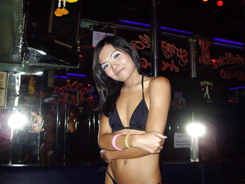25P Pattaya Ladyboy Kob