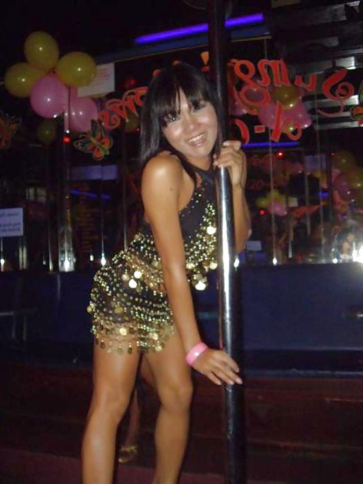 25P Pattaya Ladyboy Kob