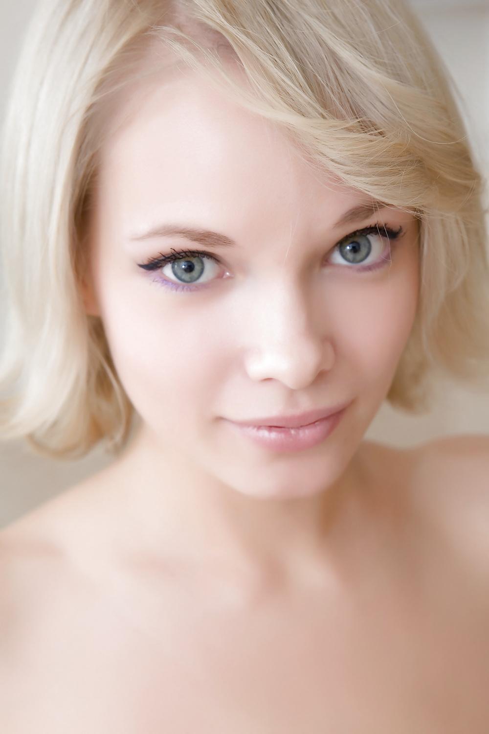 25P Cum for sexi Russian girl FEEONA 3part.