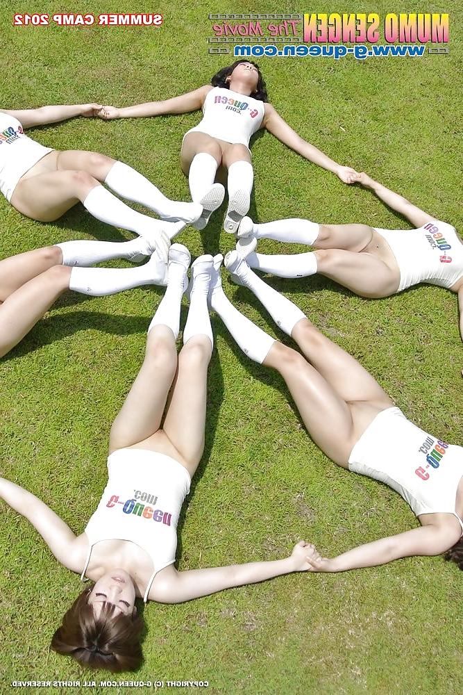 15P Sexy Naked Asian Girls Play Outdoors