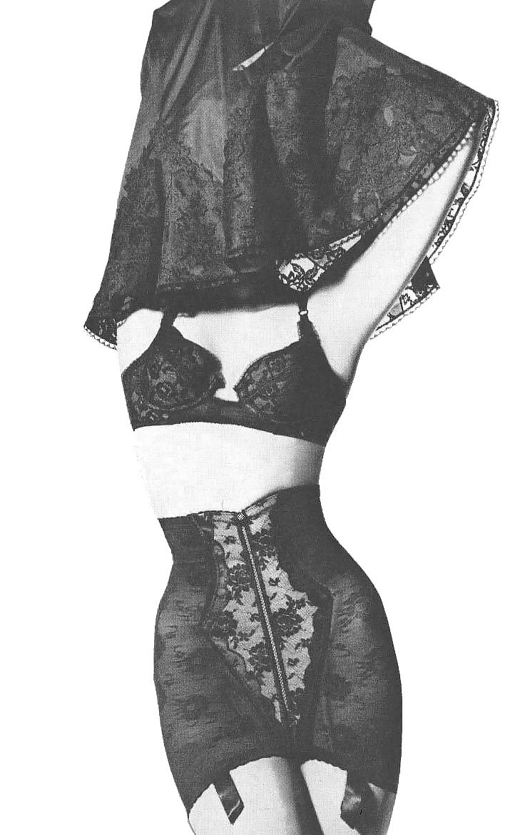 25P Sexy Women in Girdles & Stockings - 4