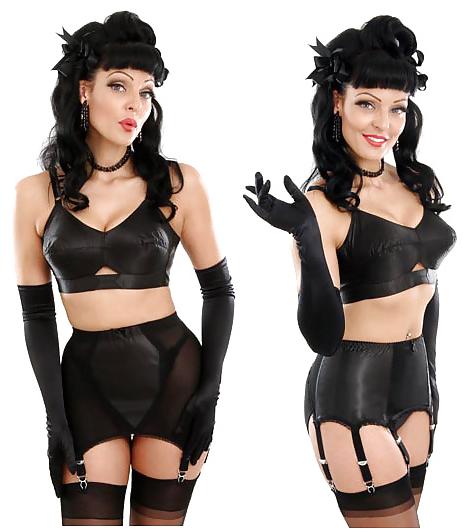 25P Sexy Women in Girdles & Stockings - 4