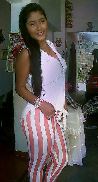 25P Megamix Amigas de Carolina (Colombianas Non-Nude)