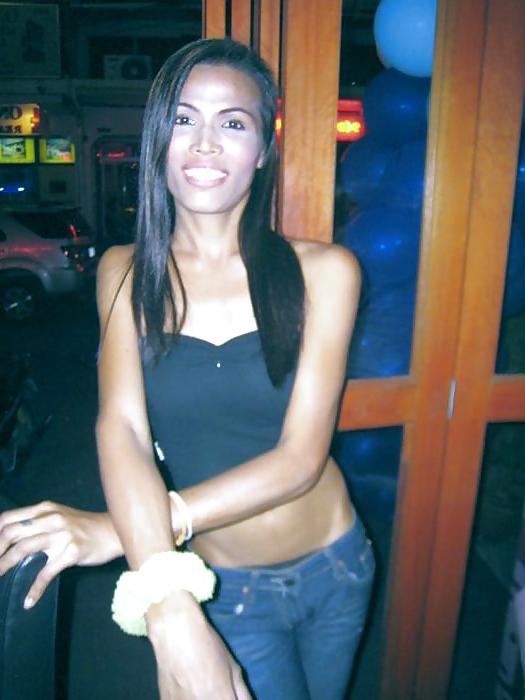 22P Pattaya Ladyboy Noi