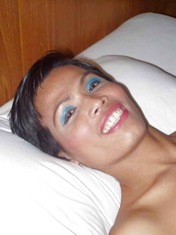 22P Pattaya Ladyboy Noi