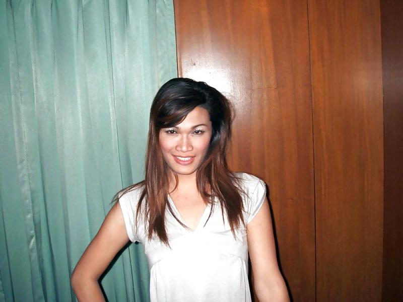 15P Ladyboy Tete from Pattaya
